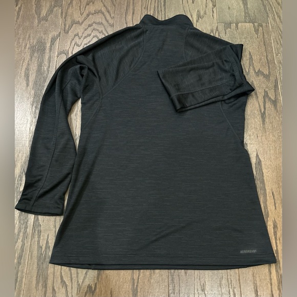 New Adidas Top - Picture 6 of 14